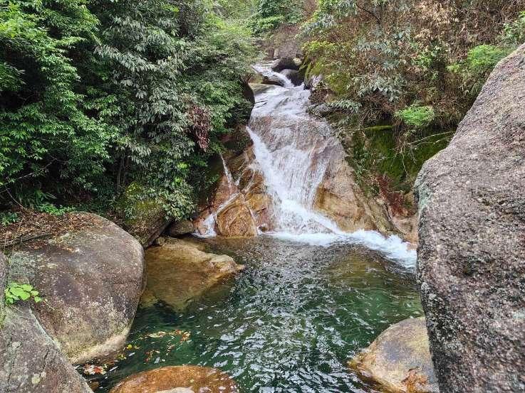 崂山交警发布雨雪天气安全出行提示